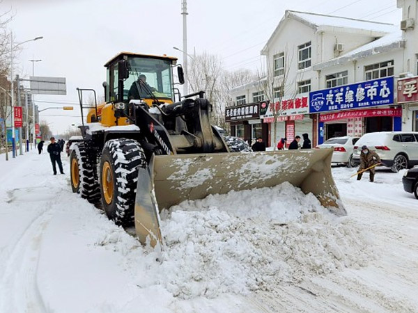 除雪保畅，美高梅官网正网,美高梅mgm官网,mgm美高梅国际官方网站铁肩道义勇担重任！